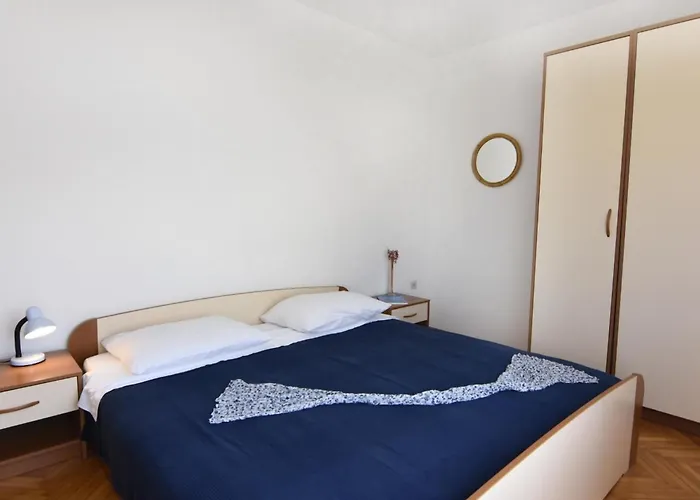 Geraeumige In Punta In Strandnaehe- By Interhome *