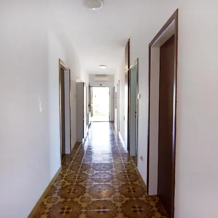 Geraeumige In Punta In Strandnaehe- By Interhome 아파트