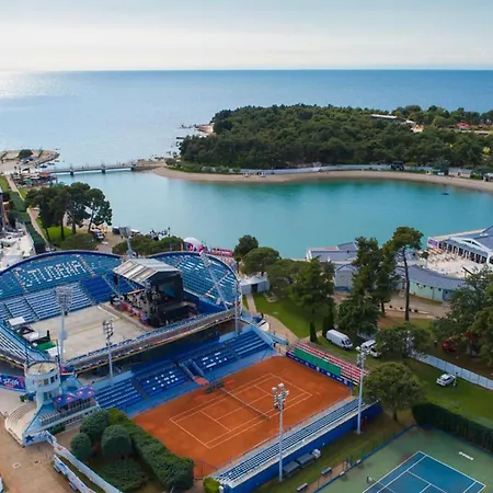 아파트 Geraeumige In Punta In Strandnaehe- By Interhome