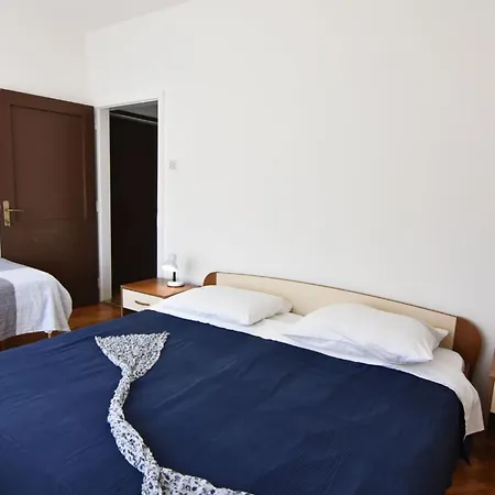 Geraeumige In Punta In Strandnaehe- By Interhome Appartement Umag