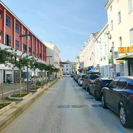 Geraeumige In Punta In Strandnaehe- By Interhome